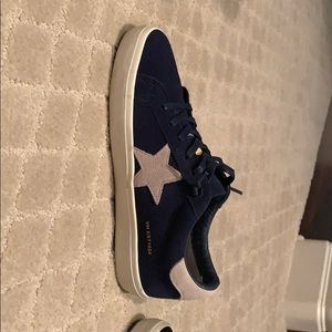 4 pairs barely worn women’s Vintage Havana sneaker